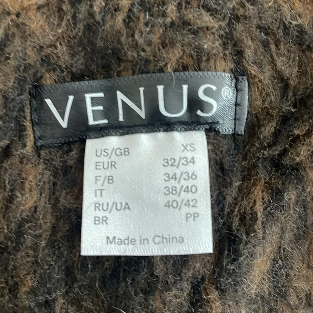 Venus Wool Coat - Picture 4 of 5